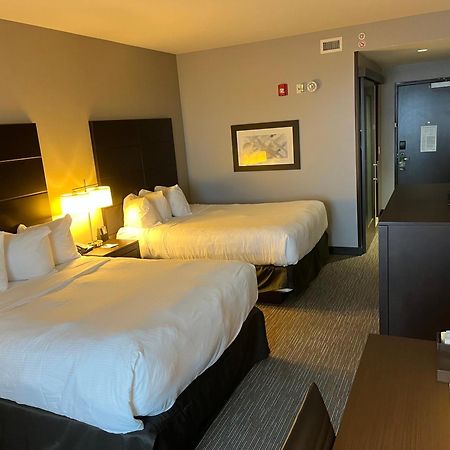 Отель Wingate By Wyndham Altoona Downtown/Medical Center Экстерьер фото