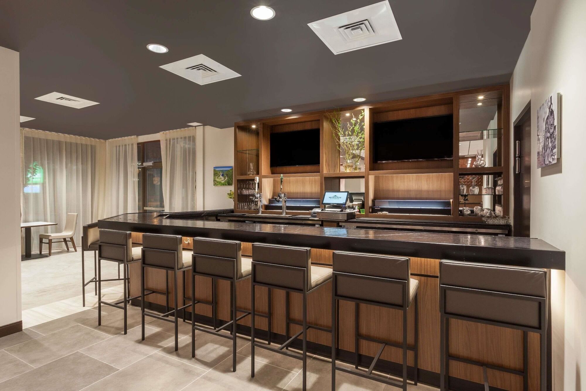 Отель Wingate By Wyndham Altoona Downtown/Medical Center Экстерьер фото